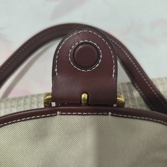 Coach Vintage Leather Saddle Bag - Picture 6 of 9